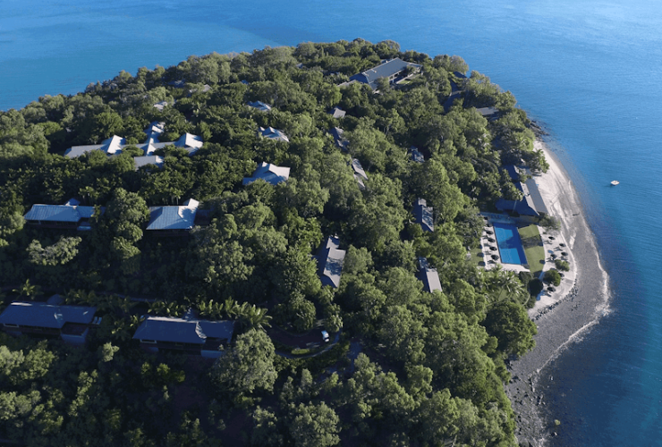 グレートバリアリーフ中心部に建つ16歳以上のお客様限定のリゾート