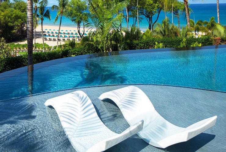 大人専用のインフィニティープール