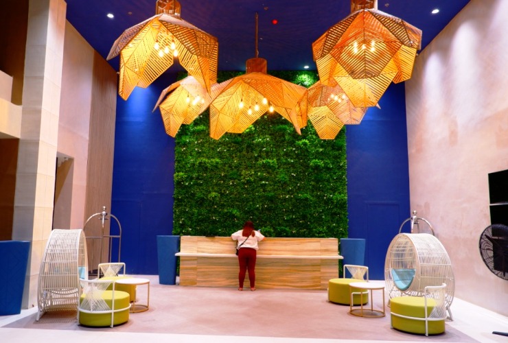 ホテルのロビー ソレア パーム マクタン リゾート