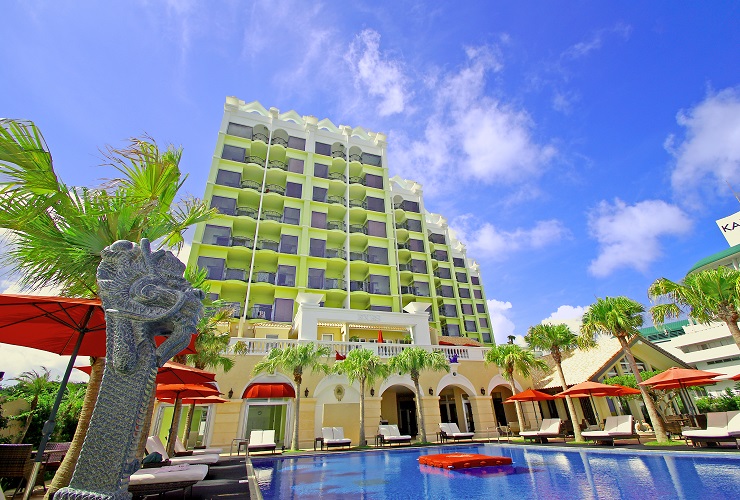 リゾート感溢れる外観