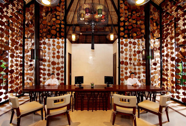 南国の雰囲気があるレセプション