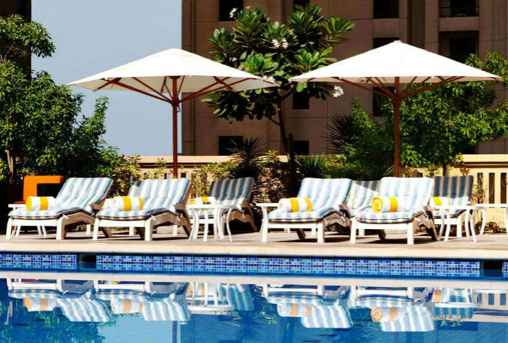 ラマダ プラザ ジュメイラ ビーチプール