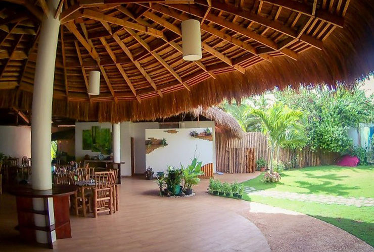 南国なダイニング