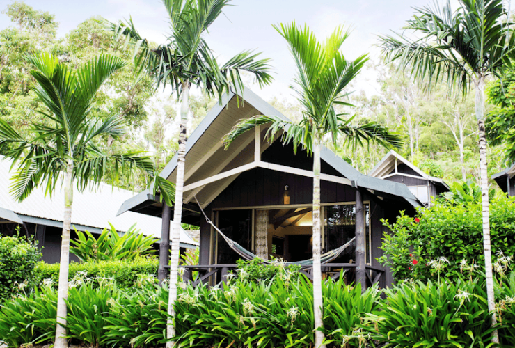 緑豊かなトロピカルガーデンに囲まれています