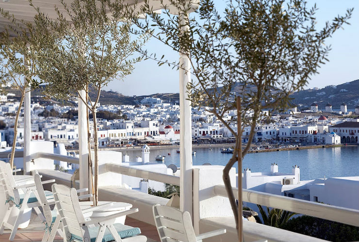 テラスからは、ミコノスの町も。