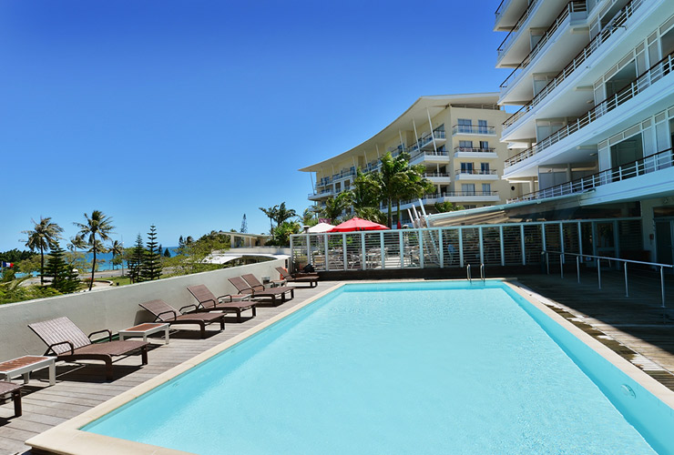 リゾート内のスイミングプール