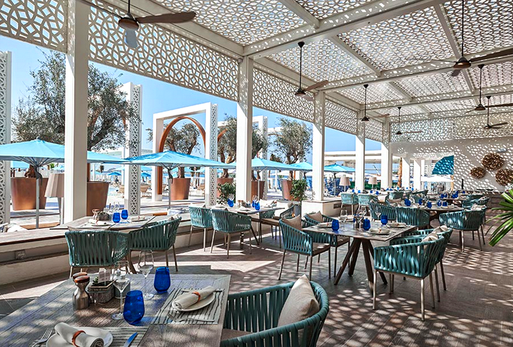 美しく洗練されたビーチクラブ