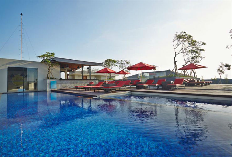 スイスベリン レギャン　プール