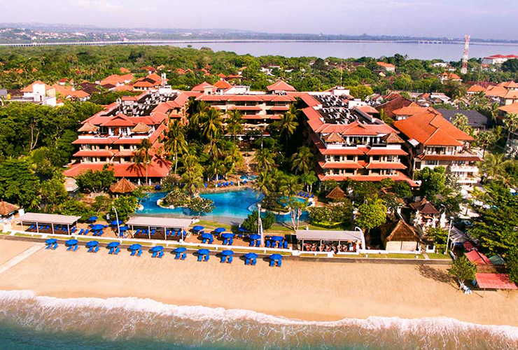 ビーチフロントのニッコーベノアの全景