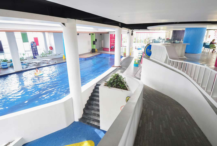 2階層になっているプール