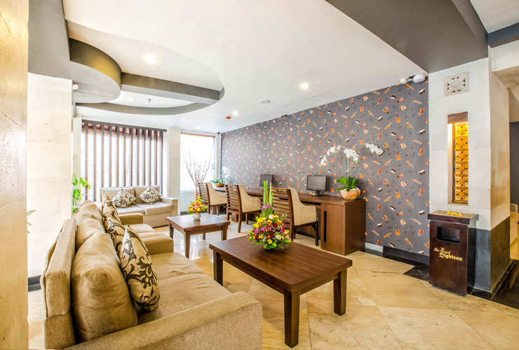 ホテルのエントランス