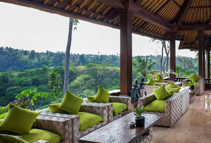 景色の良いロビー