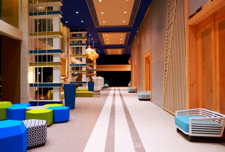 ホテルのロビー ソレア パーム マクタン リゾート