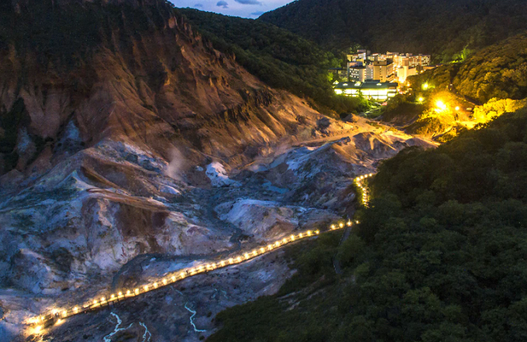 山々に囲まれています