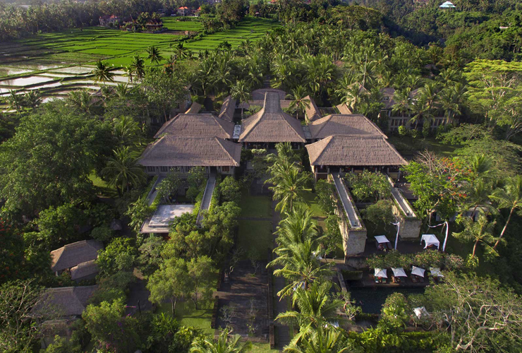 大自然の中に建つリゾート