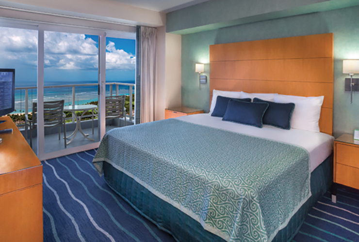 ブルーで統一された爽やかな客室