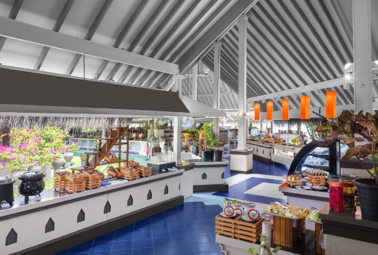 『メイン レストラン』では多彩な世界各国の料理を味わえます