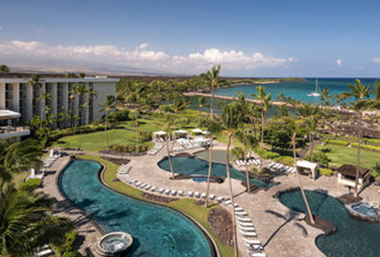 広大なプールエリア