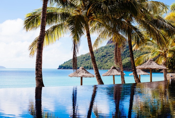 宿泊者専用のインフィニティエッジプール