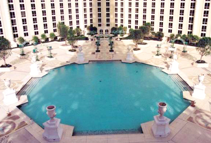 屋外プール全体像