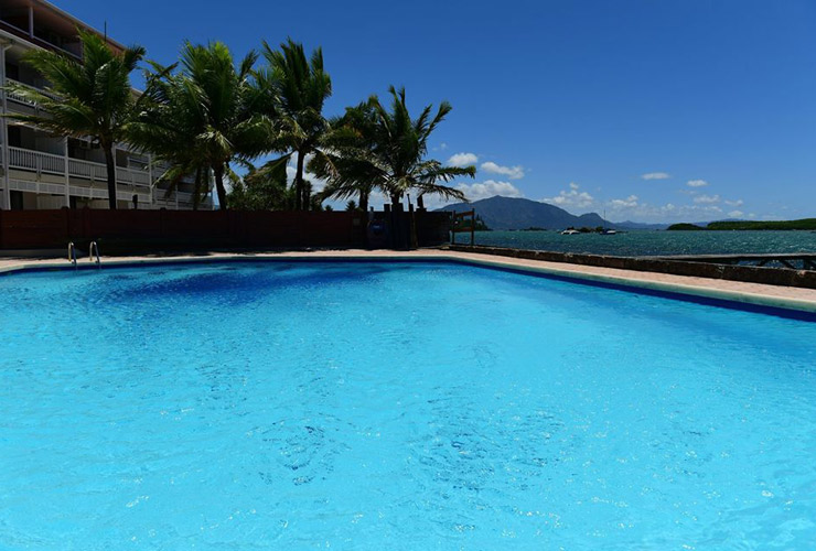 オーシャンビューのスイミングプール