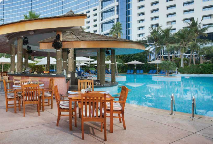 ジュメイラ ビーチ ホテルプール