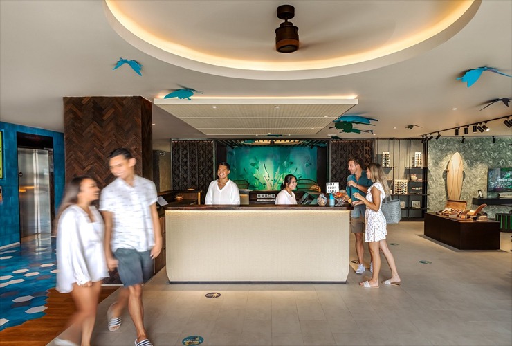 洗練された雰囲気のロビー