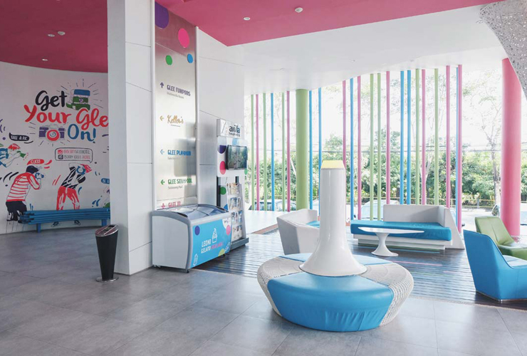 ポップなロビー