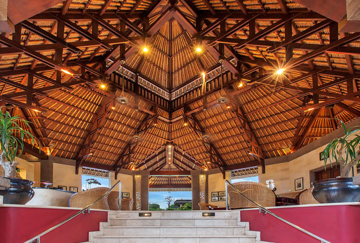 伝統的な造りのロビー