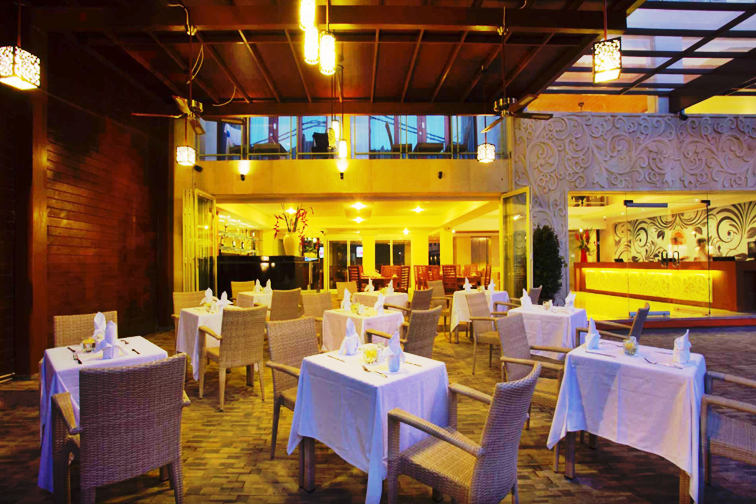 オープンなレストラン