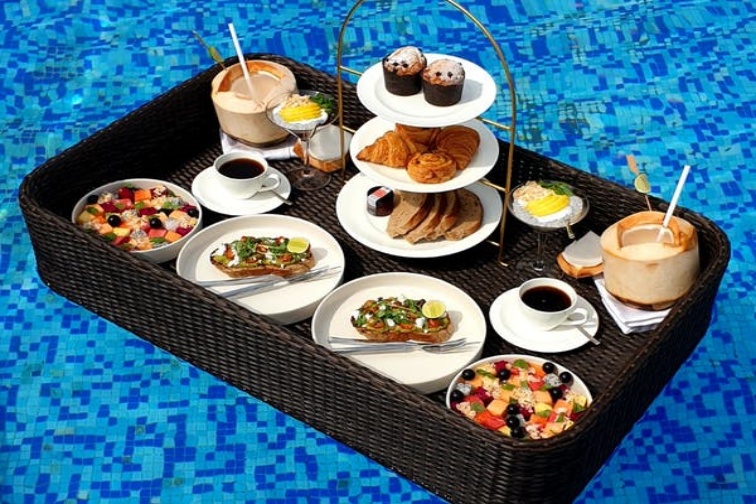 流行りのフローティングブレックファスト