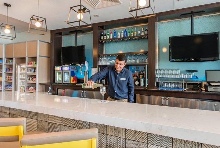 バー、ラウンジ