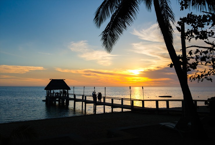 ビーチから望むサンセットの眺め