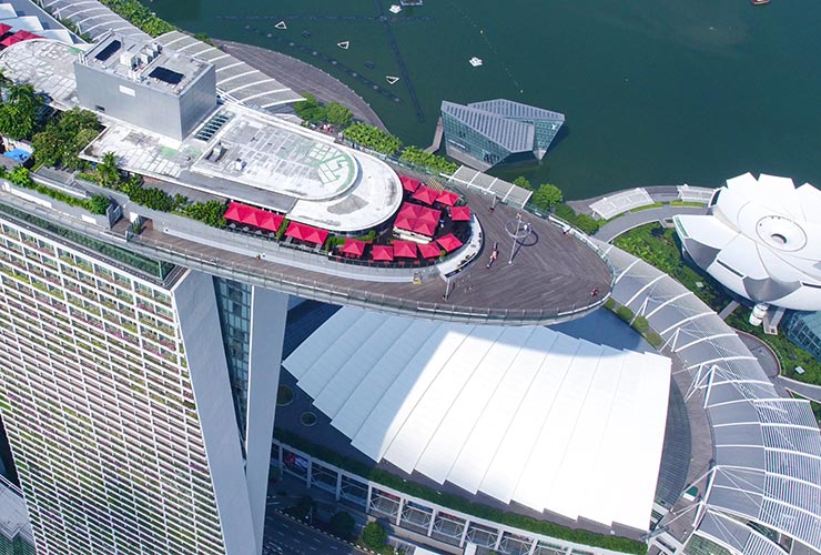 地上57階の展望デッキ