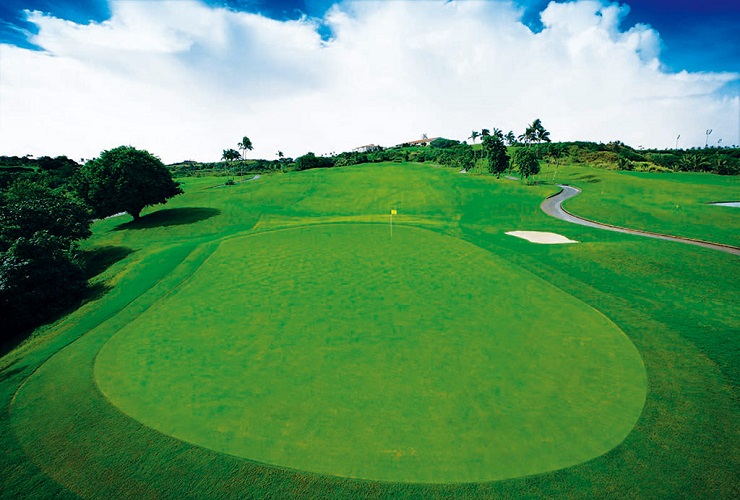 大自然を切り開いて創ったコースが名物です