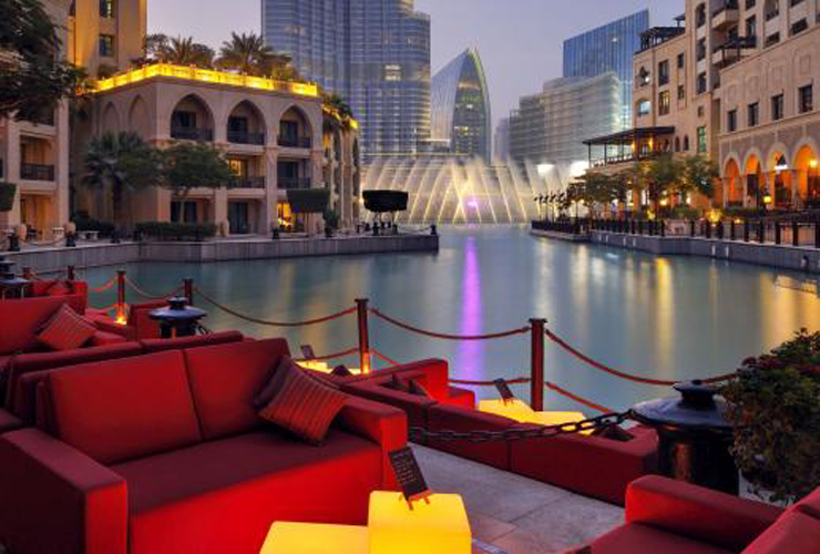 ドバイ・ファウンテンを眺めながらのディナー