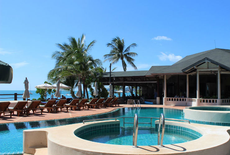 プールからも絶景。