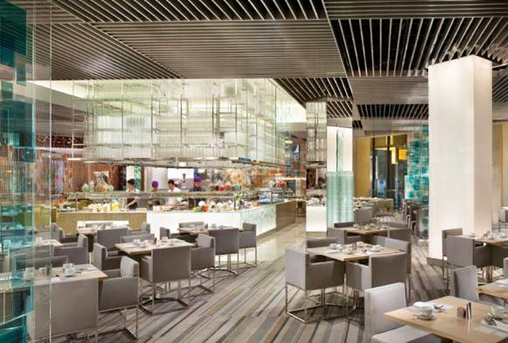 食べ放題“バフェ”レストラン「バッカナル バフェ」