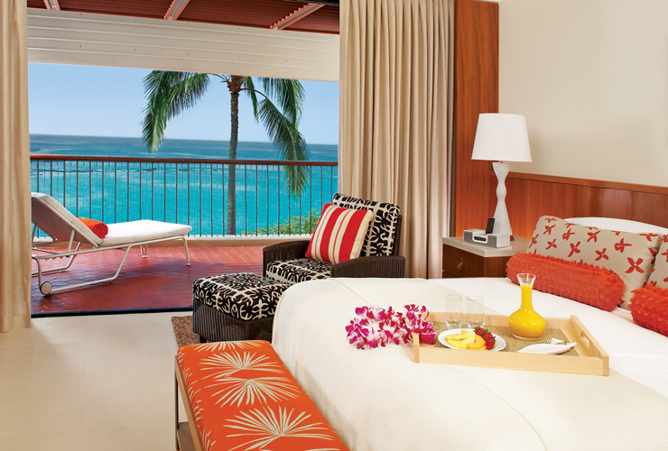 オーシャンフロントの客室で絶景を独り占め