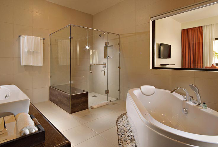 清潔なバスルーム