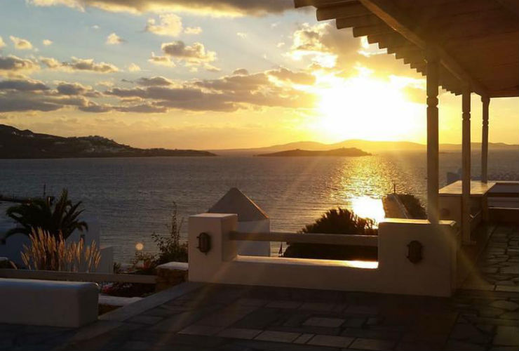 夕日もきれいに見られるホテルです。