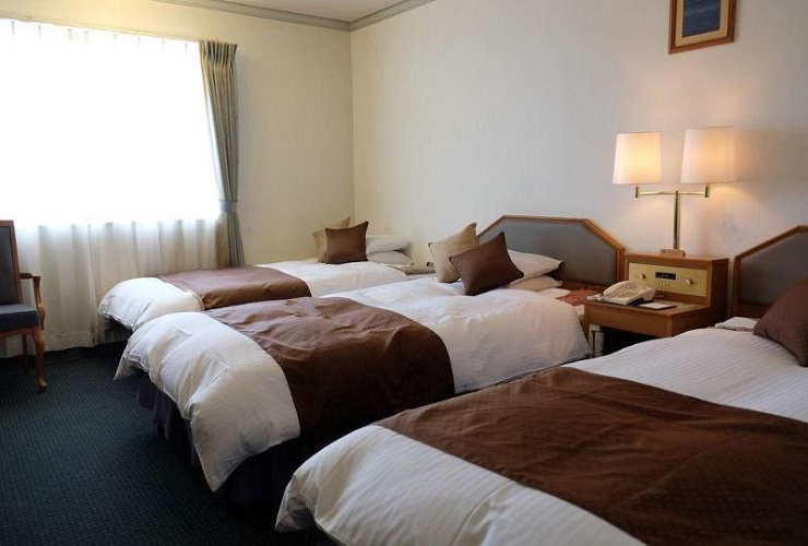 最高級「シモンズ」製ベッドでぐっすり