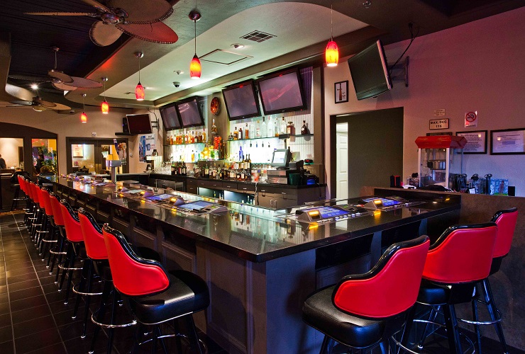 カジノの中央にあるトスカーナバー