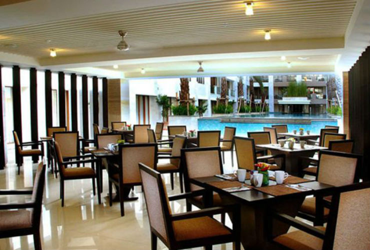 アストン クタ ホテル アンド レジデンス　レストラン