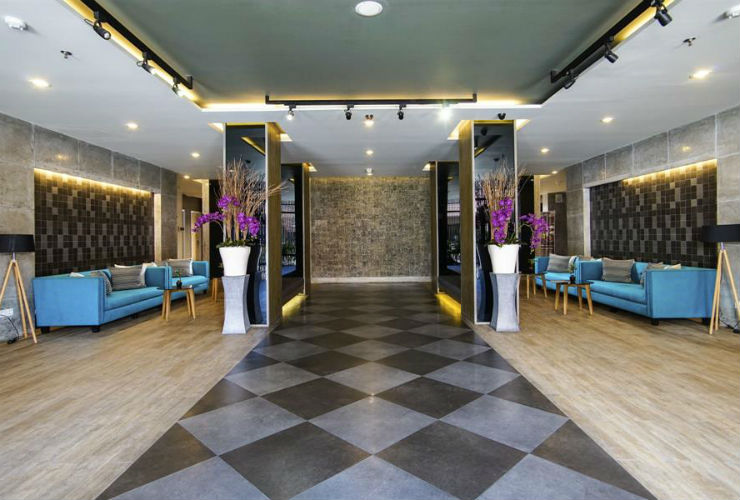 スイスベリン レギャン　ロビー