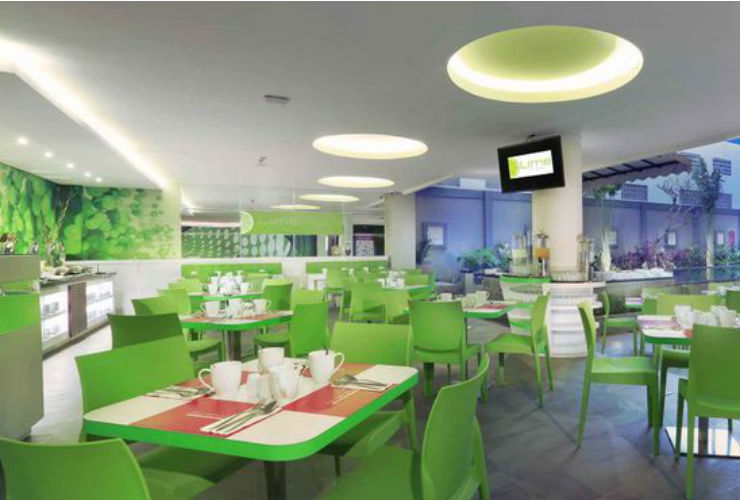 フェイブホテル サンセット スミニャック　レストラン