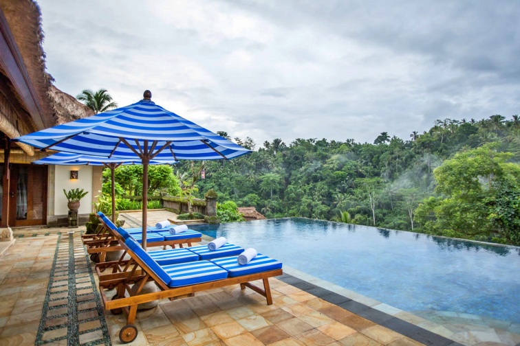 プライベートプール1例