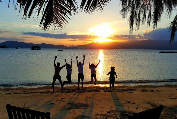 朝日ののぼるビーチ