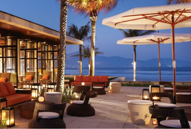 ビーチ沿いのレストラン