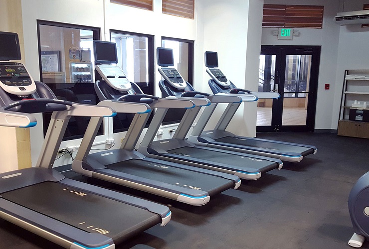 6:00～22:00で利用可能なフィットネス・スタジオ